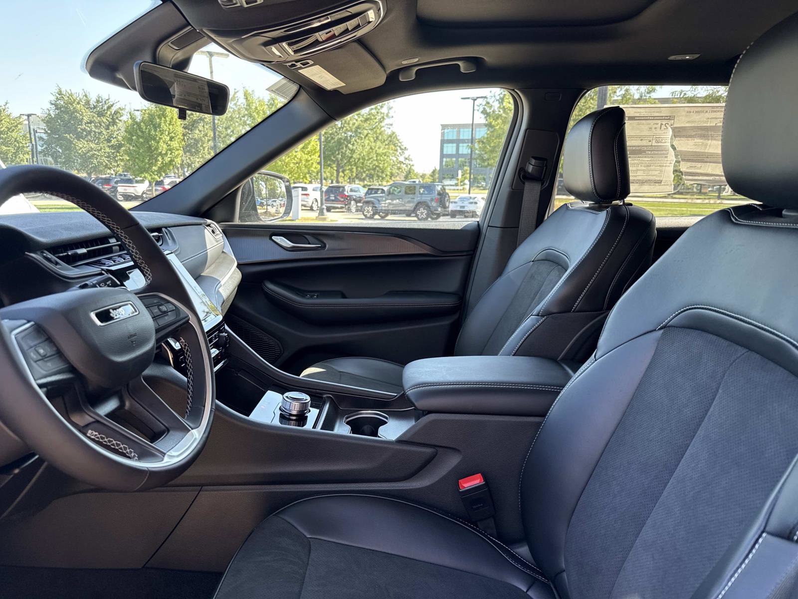 New 2025 Jeep Grand Cherokee L Altitude image 21