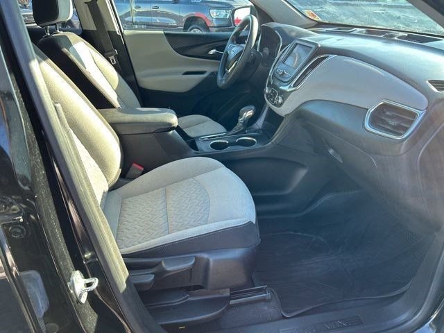 Used 2022 Chevrolet Equinox LS w/ LS Convenience Package image 42