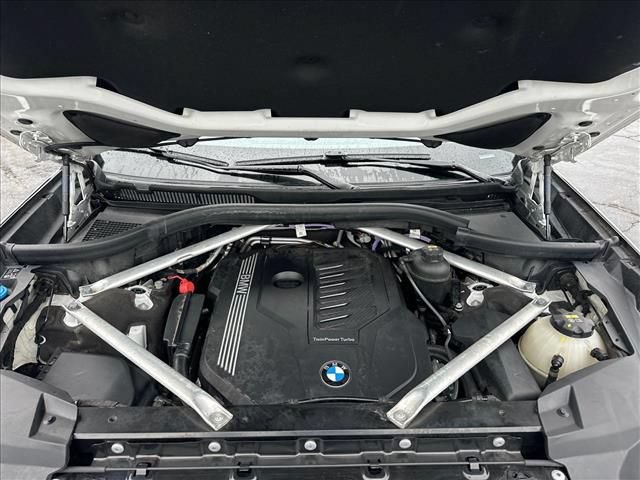Used 2021 BMW X7 xDrive40i w/ Cold Weather Package AWD/4WD image 34