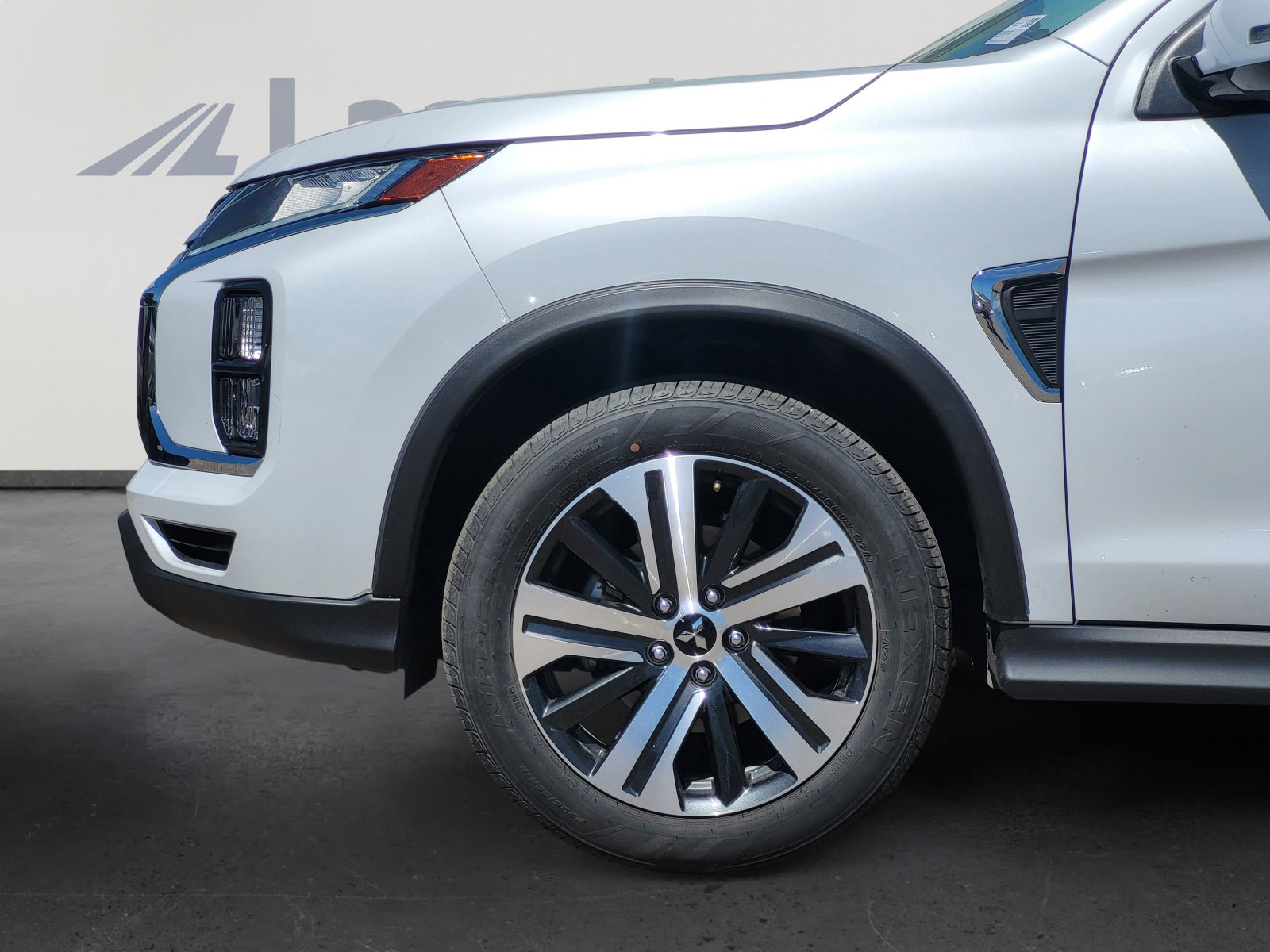 Used 2025 Mitsubishi Outlander Sport AWD image 9