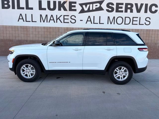 Certified 2023 Jeep Grand Cherokee Laredo RWD image 10
