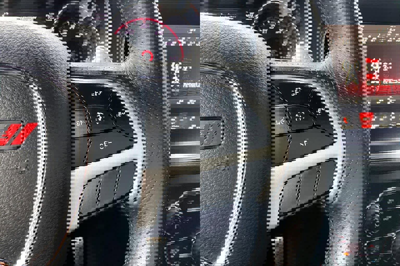 Used 2018 Dodge Charger R/T w/ Plus Group image 22