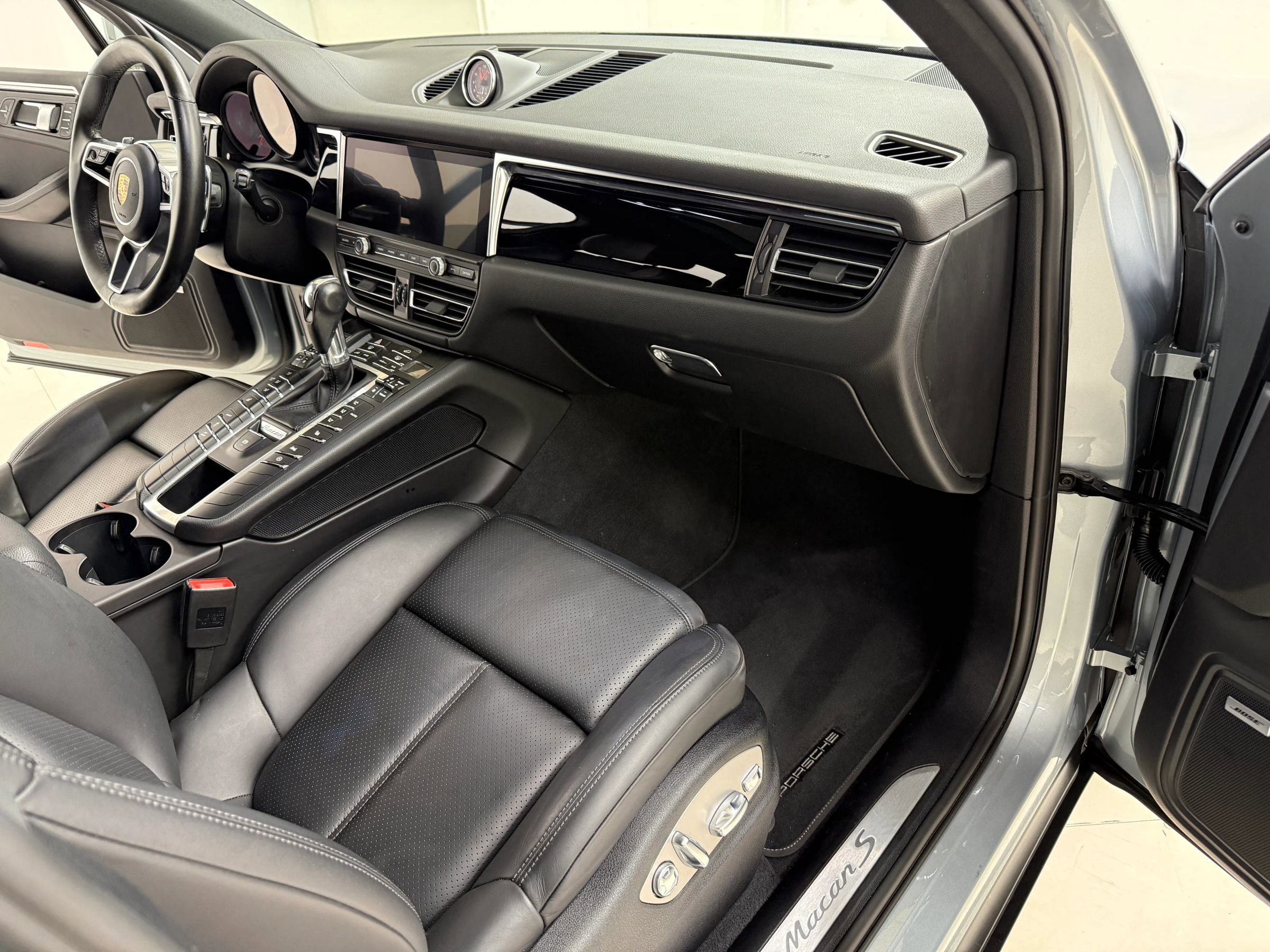 Used 2020 Porsche Macan S image 15