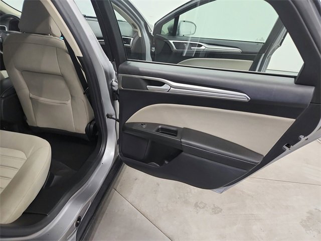 Used 2020 Ford Fusion S image 28