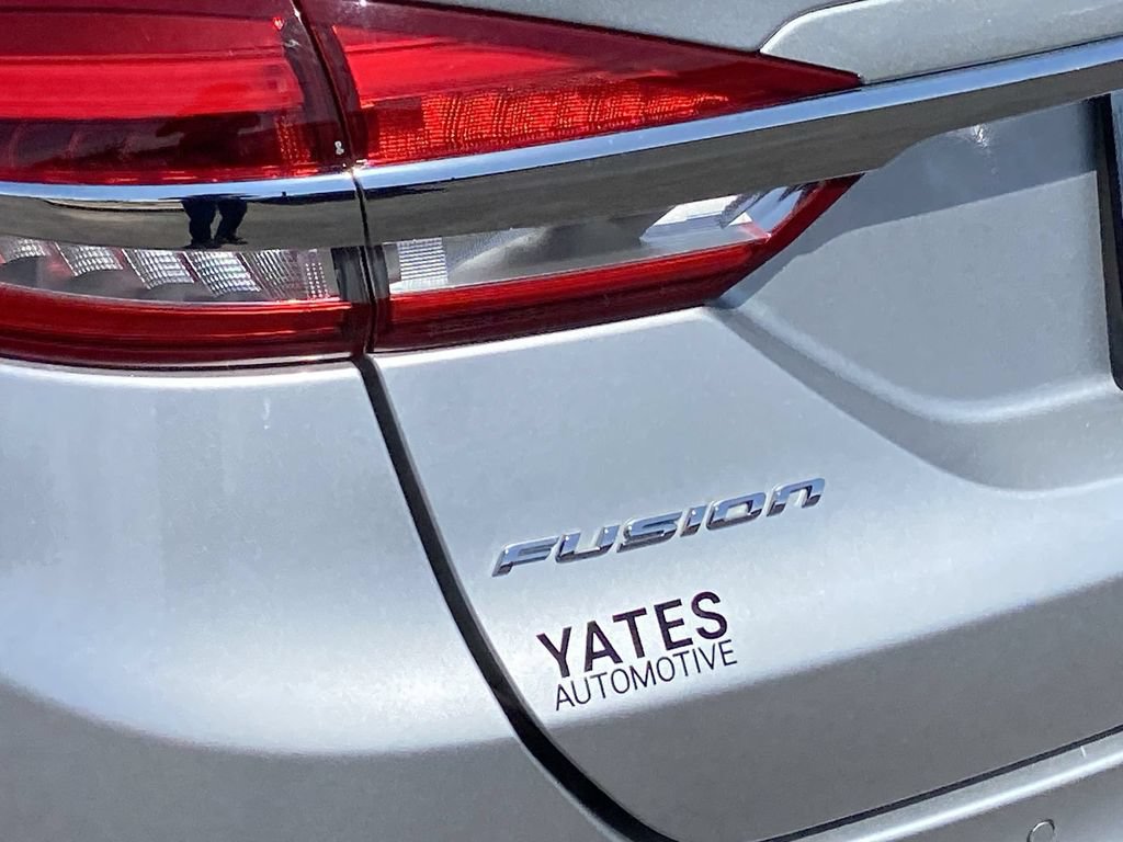 Used 2018 Ford Fusion SE w/ Equipment Group 201A FWD image 27
