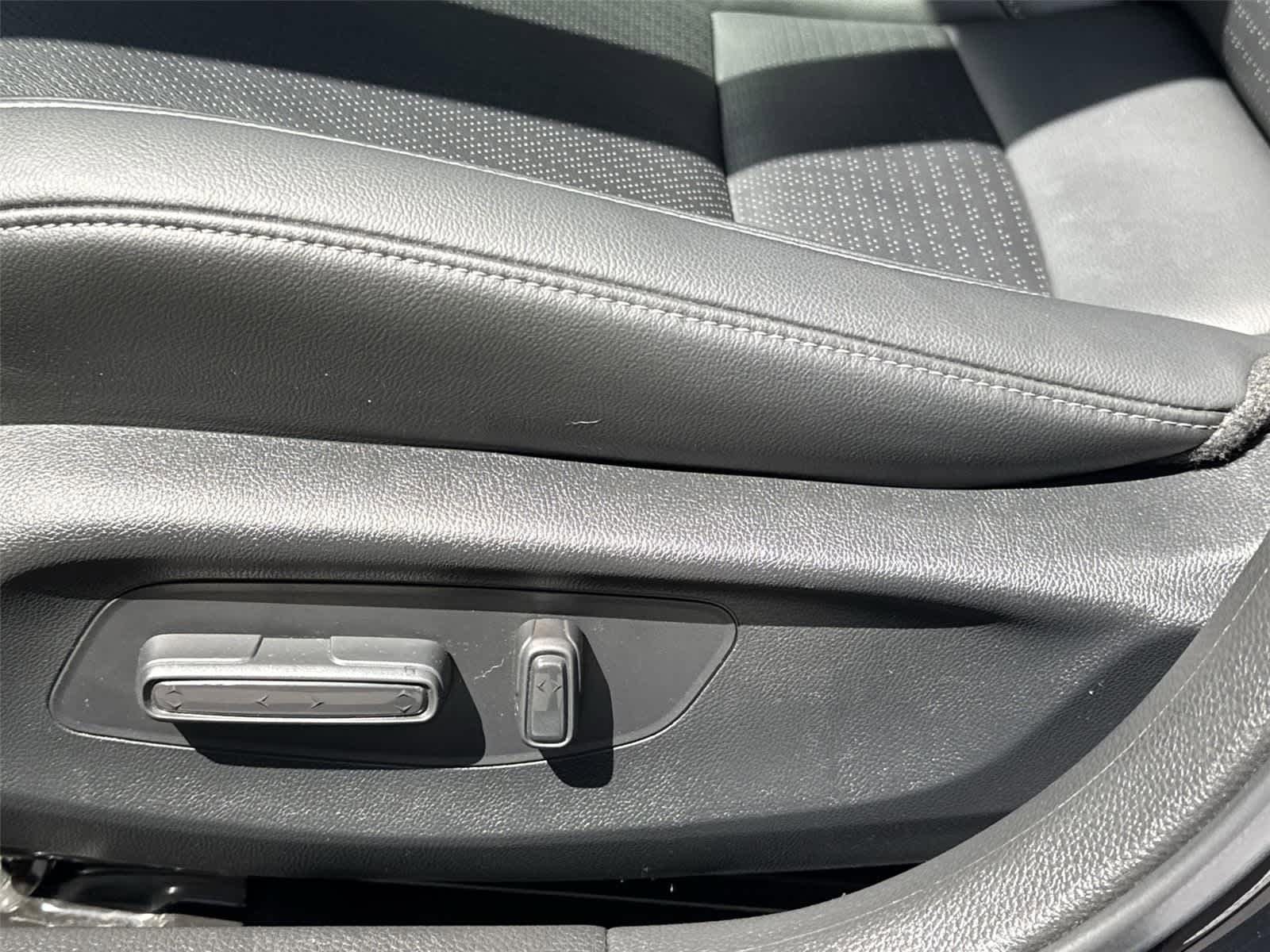 Used 2023 Honda Civic EX-L image 14