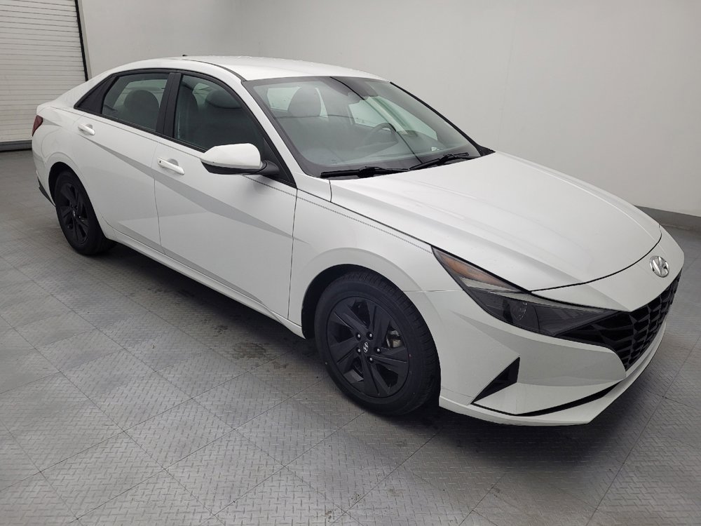 Used 2021 Hyundai Elantra SEL image 11