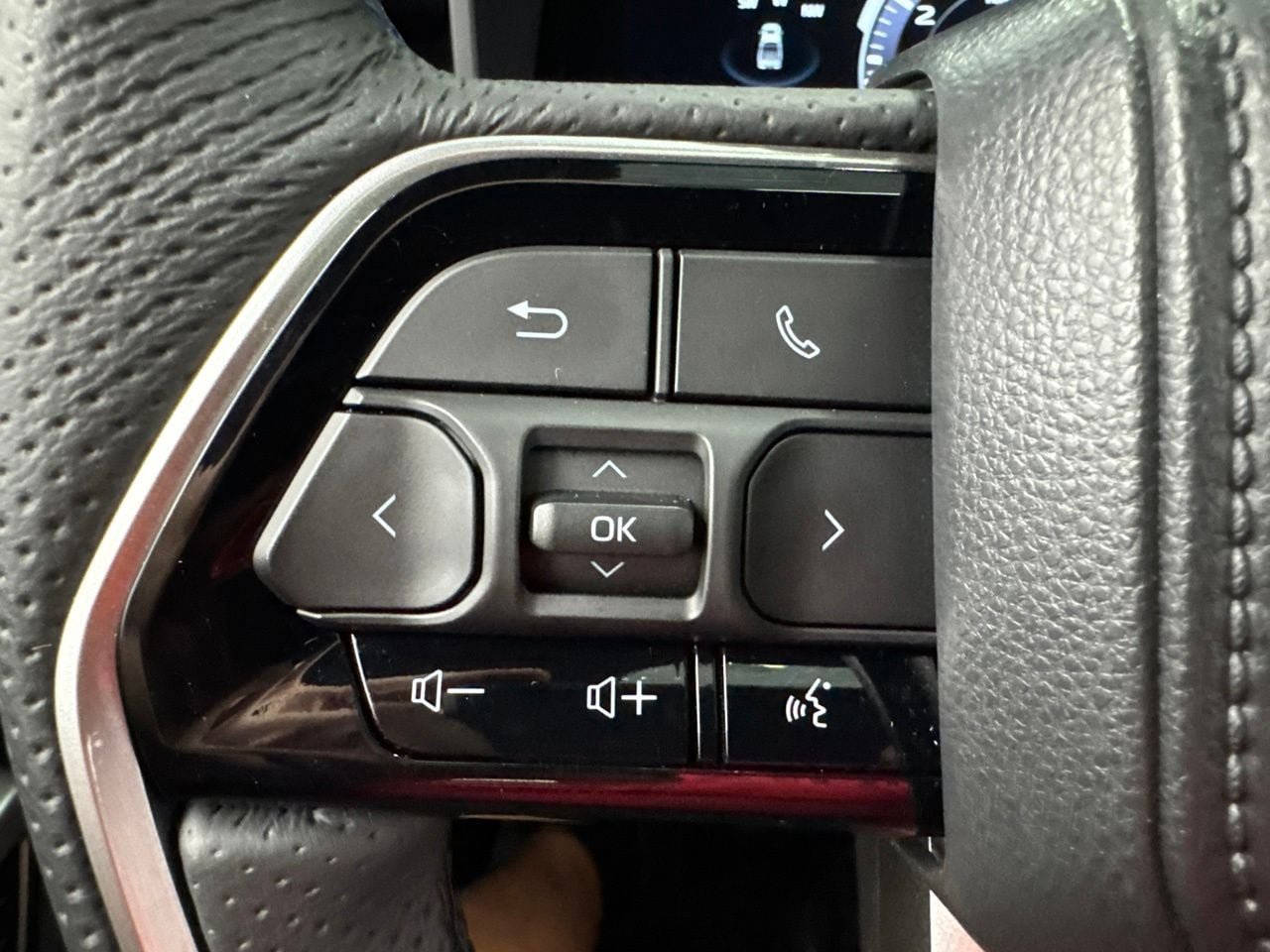 Certified 2025 Toyota Tundra Platinum AWD/4WD image 20