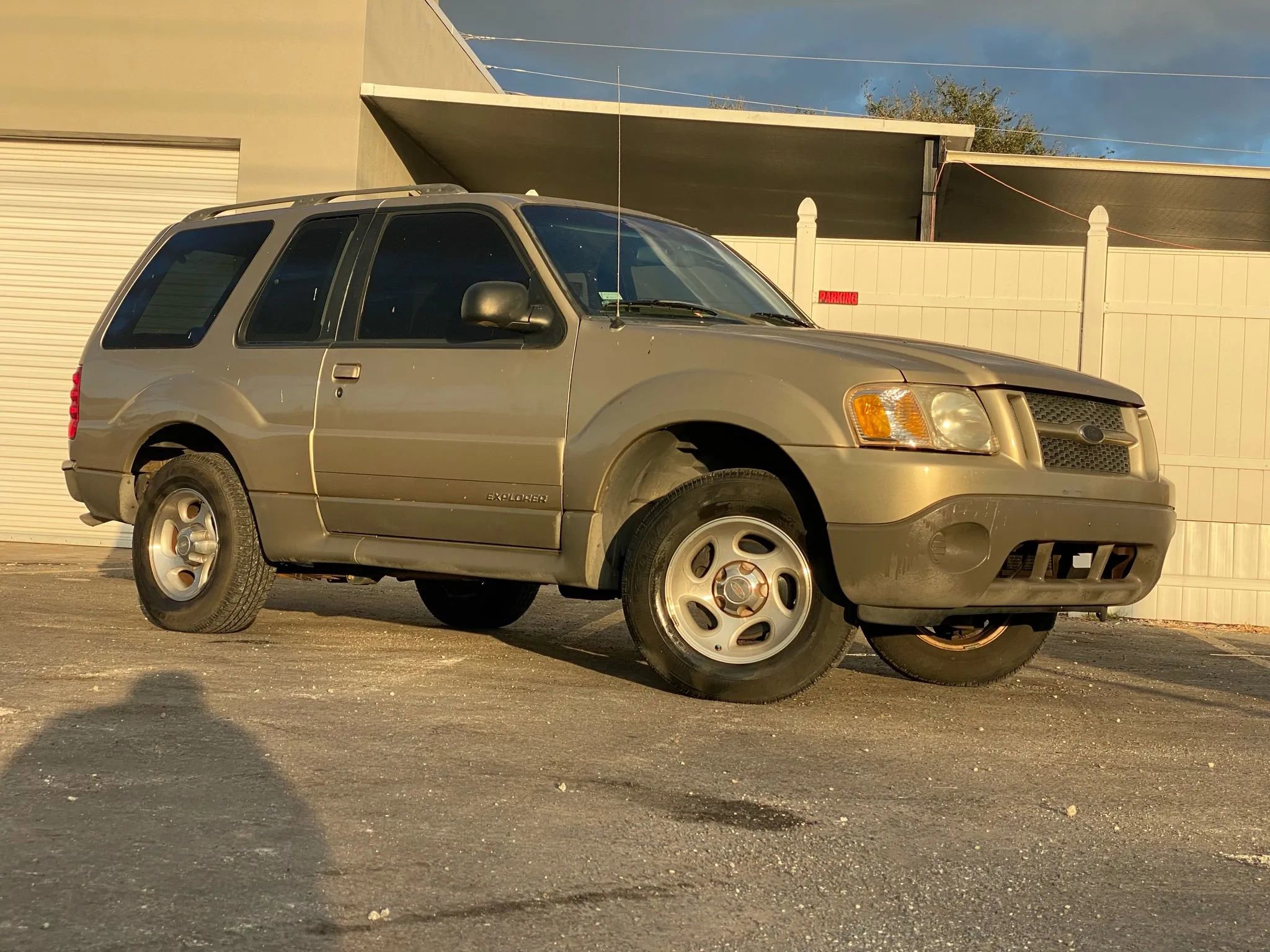 Used 2001 Ford Explorer Sport image 6