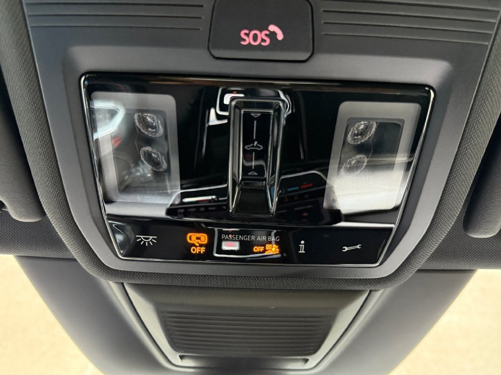 New 2026 Volkswagen GTI SE FWD image 19