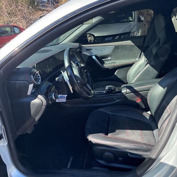 Used 2022 Mercedes-Benz CLA 250 4MATIC image 2