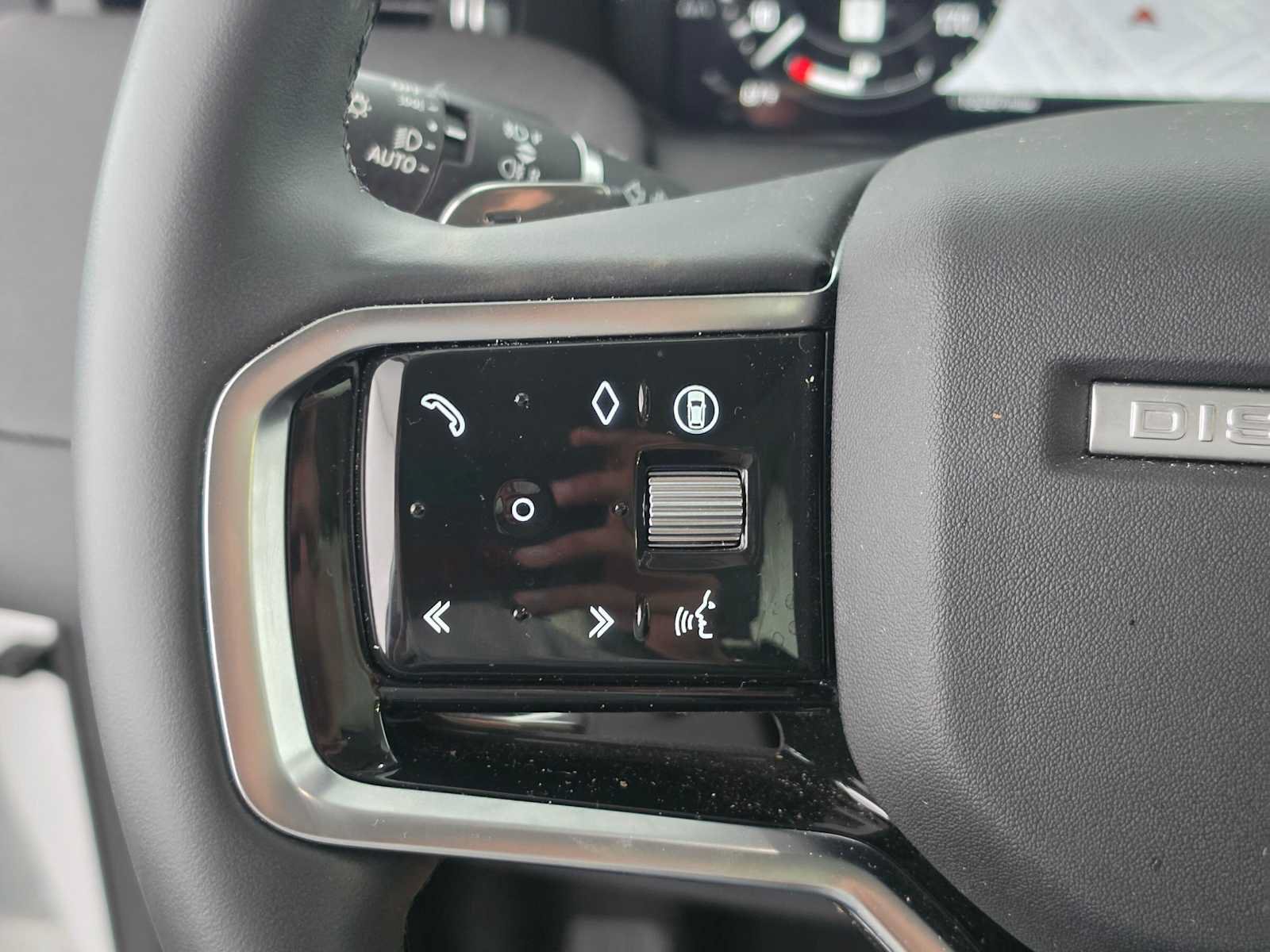 Used 2025 Land Rover Discovery Sport S AWD/4WD image 29