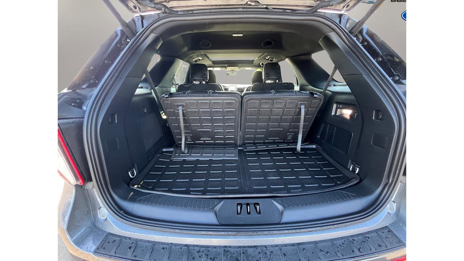 Used 2024 Ford Explorer ST-Line w/ Class IV Trailer Tow Package image 41