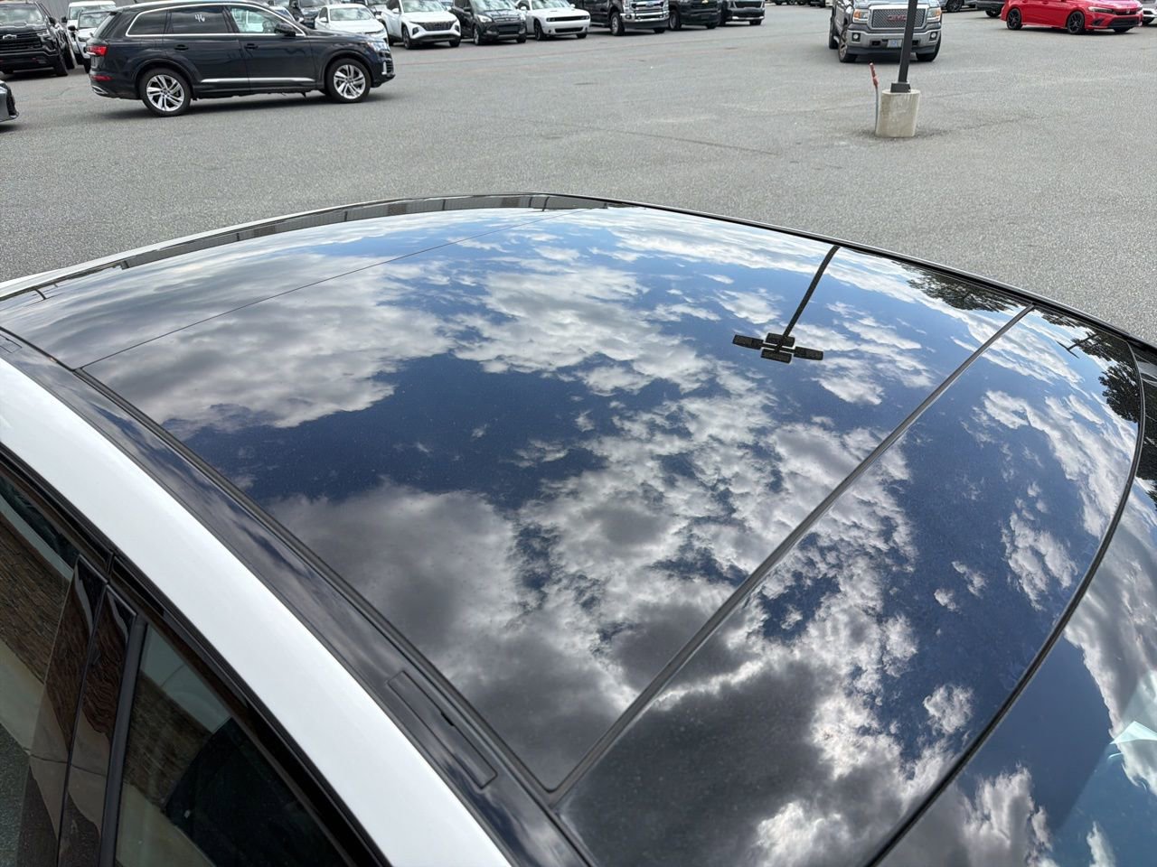 Used 2023 Mercedes-Benz C 300 4MATIC Sedan image 12