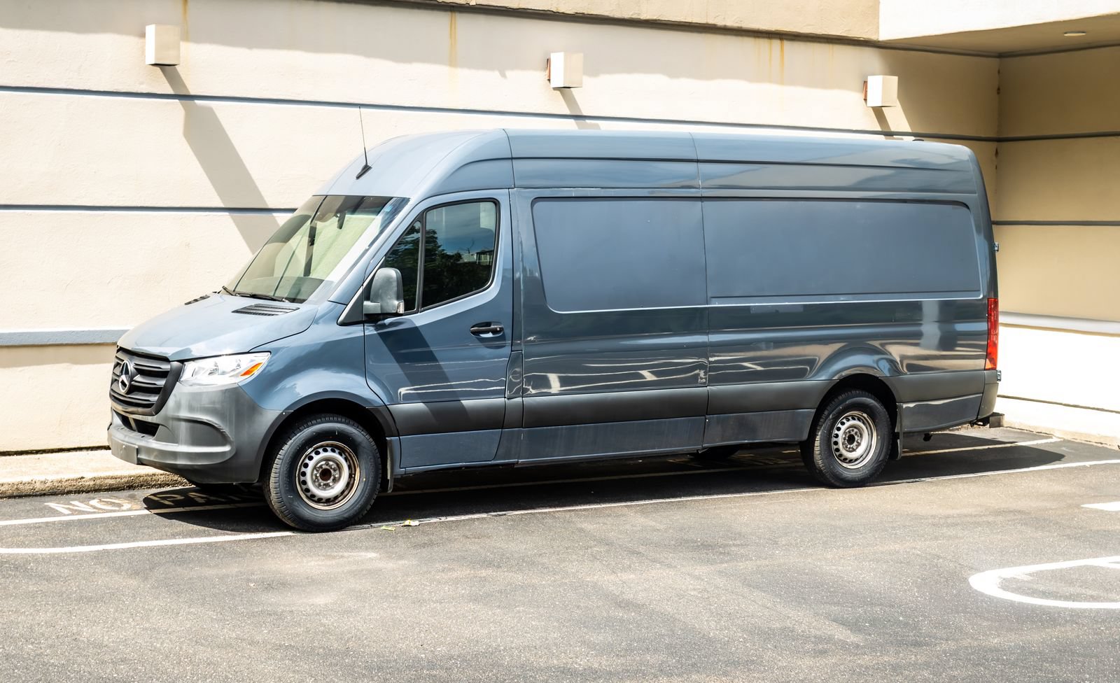 Used 2019 Mercedes-Benz Sprinter 170 image 3