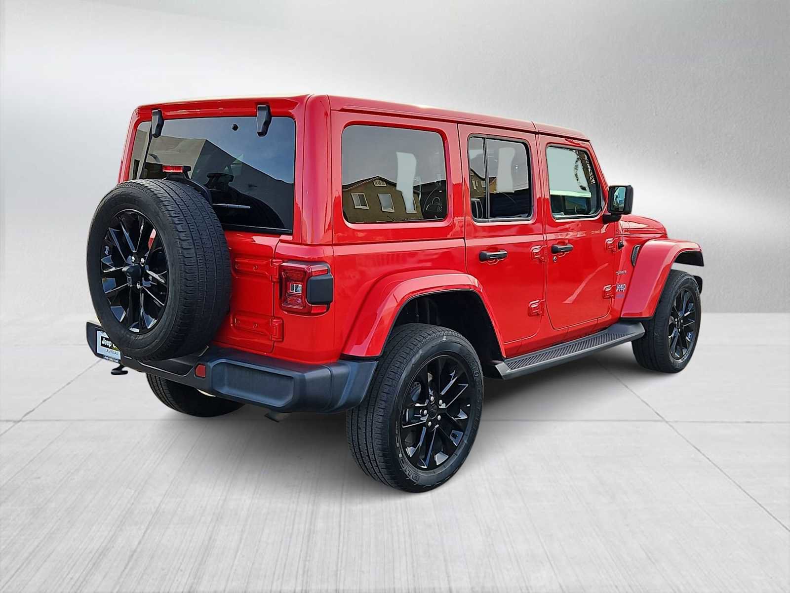 Used 2021 Jeep Wrangler Unlimited Sahara w/ Cold Weather Group image 8