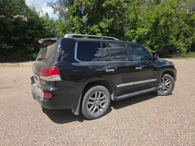 Used 2013 Lexus LX 570 4WD w/ Luxury Pkg image 16