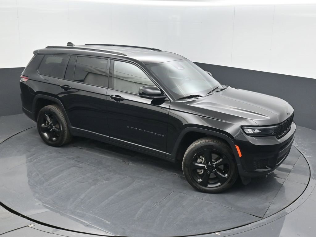 Used 2022 Jeep Grand Cherokee L Laredo image 36