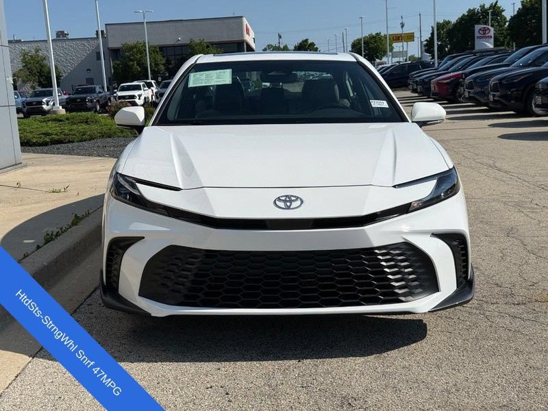 Used 2025 Toyota Camry SE w/ Convenience Package FWD image 8