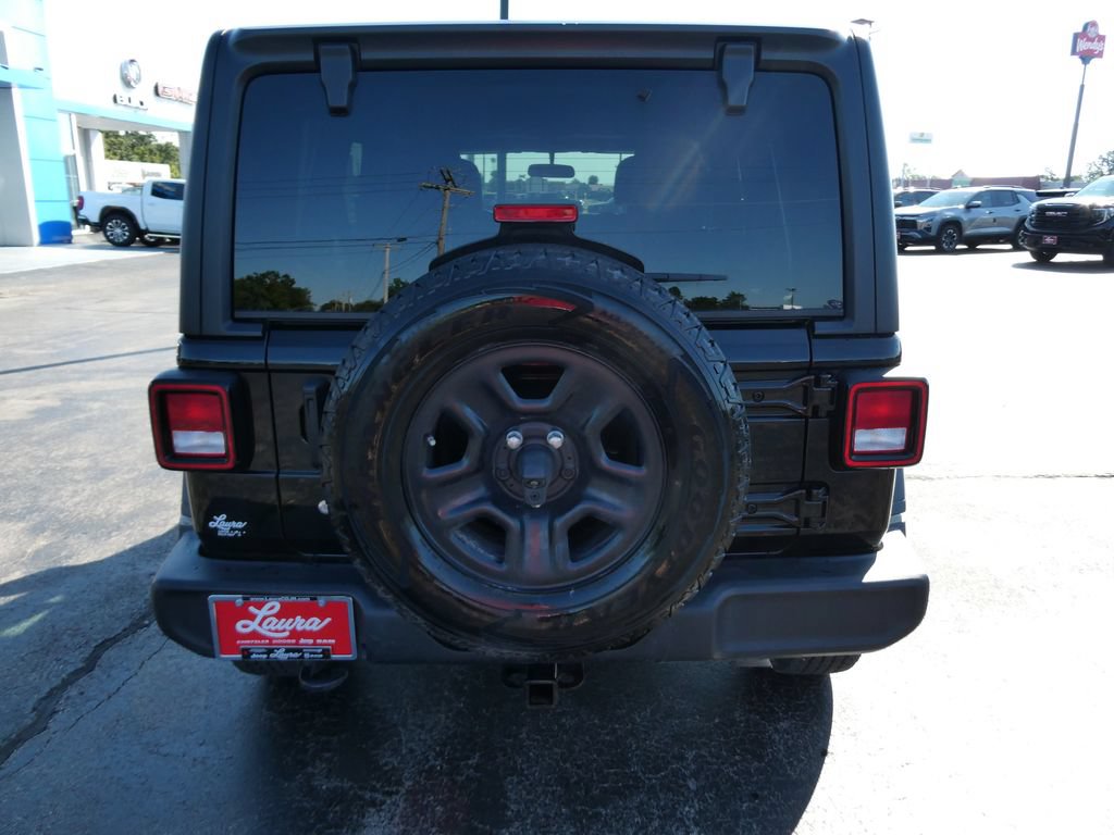 Used 2018 Jeep Wrangler Unlimited Sport AWD/4WD image 8