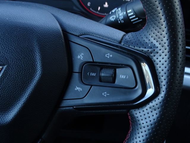 Used 2024 Chevrolet Trax RS image 32