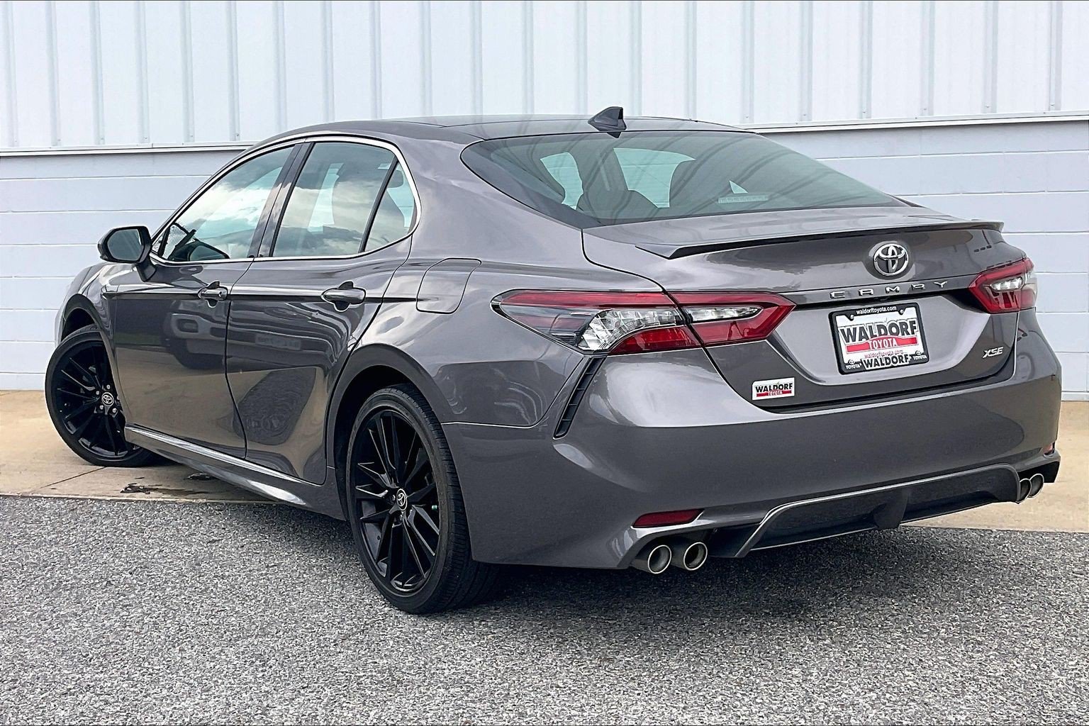 Used 2021 Toyota Camry XSE FWD image 15