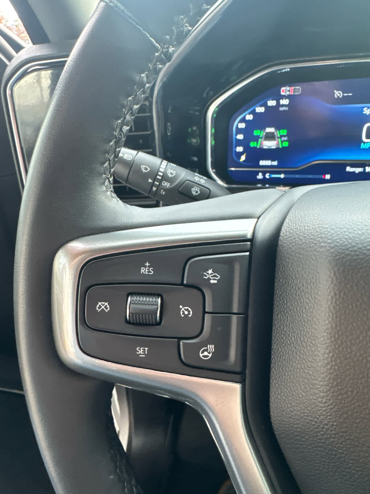 Used 2024 Chevrolet Silverado 2500 LT w/ Convenience Package image 23