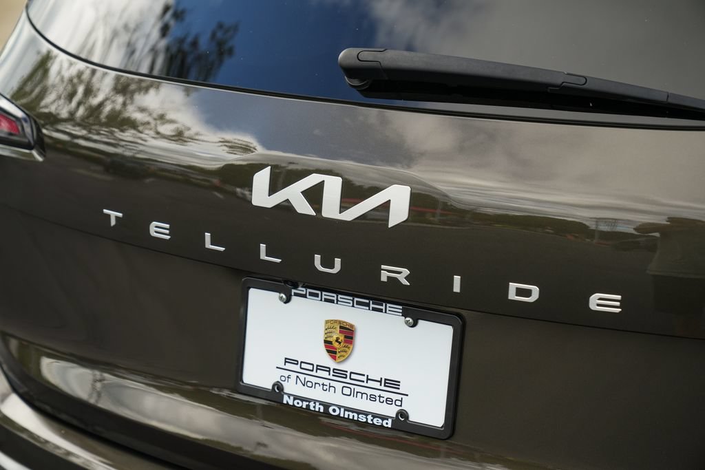 Used 2023 Kia Telluride SX Prestige AWD/4WD image 16