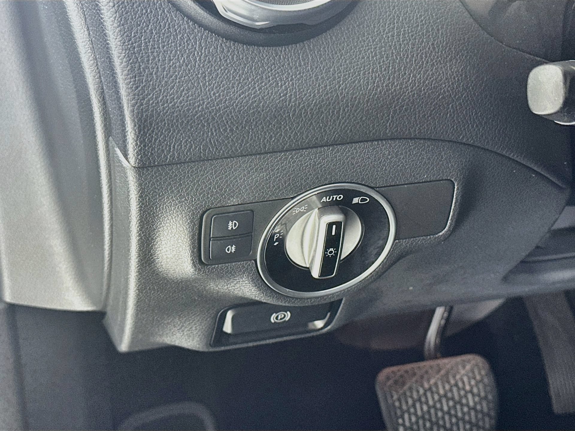Certified 2020 Mercedes-Benz GLA 250 image 11