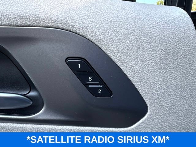 Used 2022 Chrysler Pacifica Touring-L FWD image 11