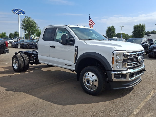 New 2027 Ford F450 XLT AWD/4WD image 2