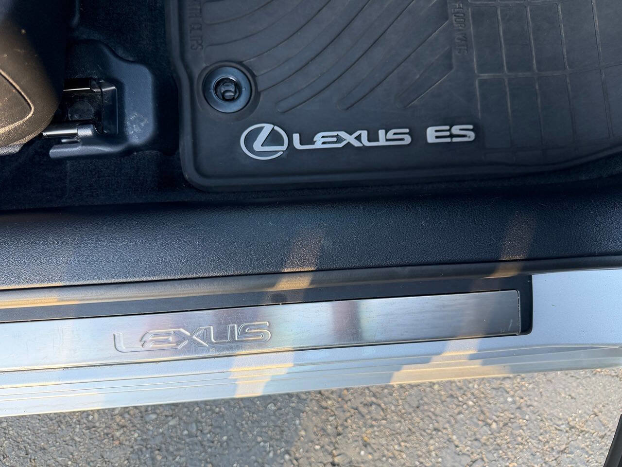 Used 2015 Lexus ES 350 w/ Premium Package FWD image 66