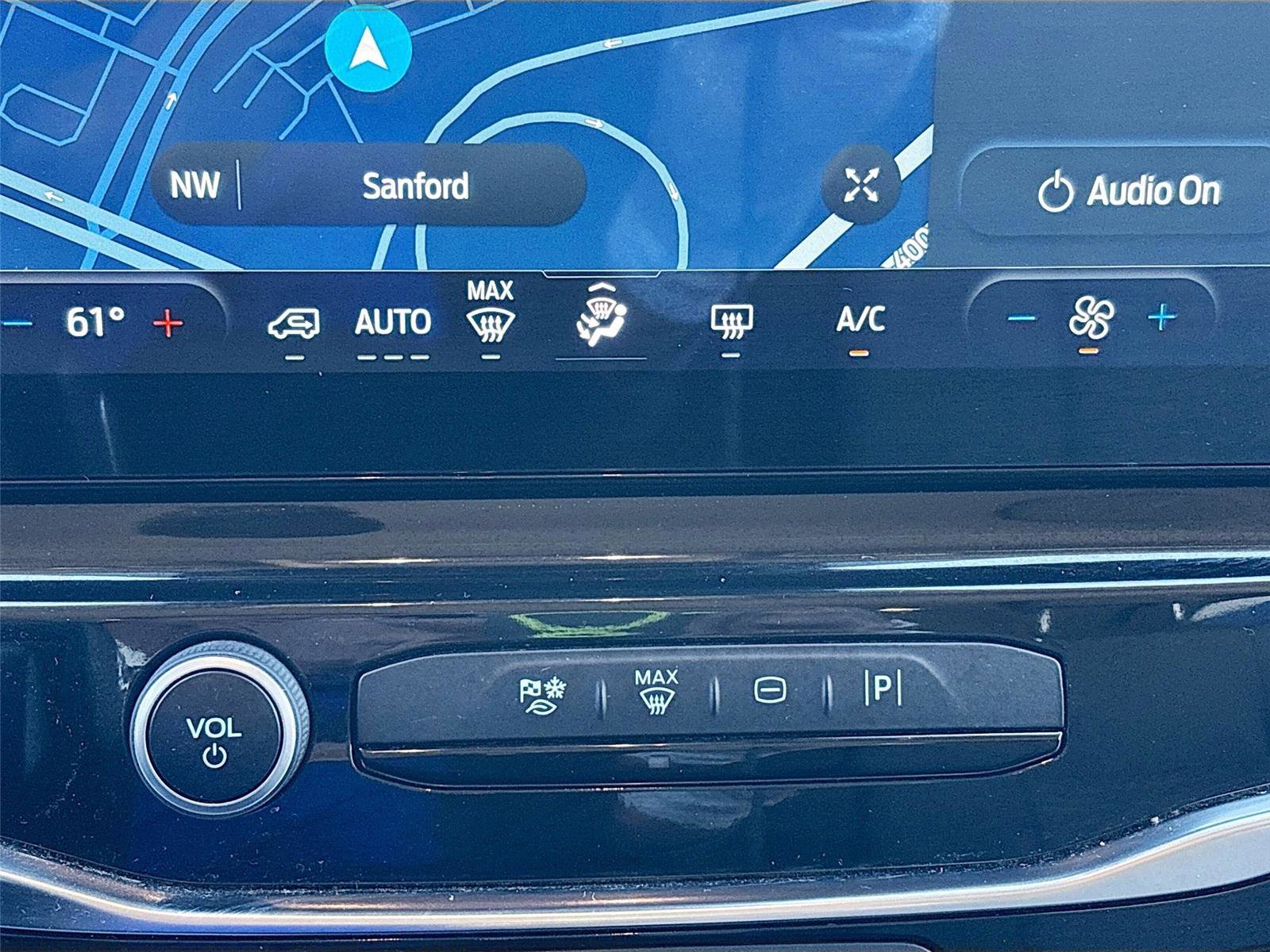 Used 2023 Ford Transit 350 XLT image 15