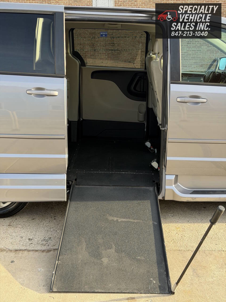 Used 2016 Dodge Grand Caravan SE w/ Quick Order Package 29E SE image 12