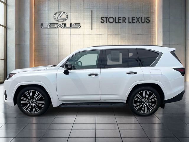 Used 2024 Lexus LX 600 4WD w/ Appearance Package image 3