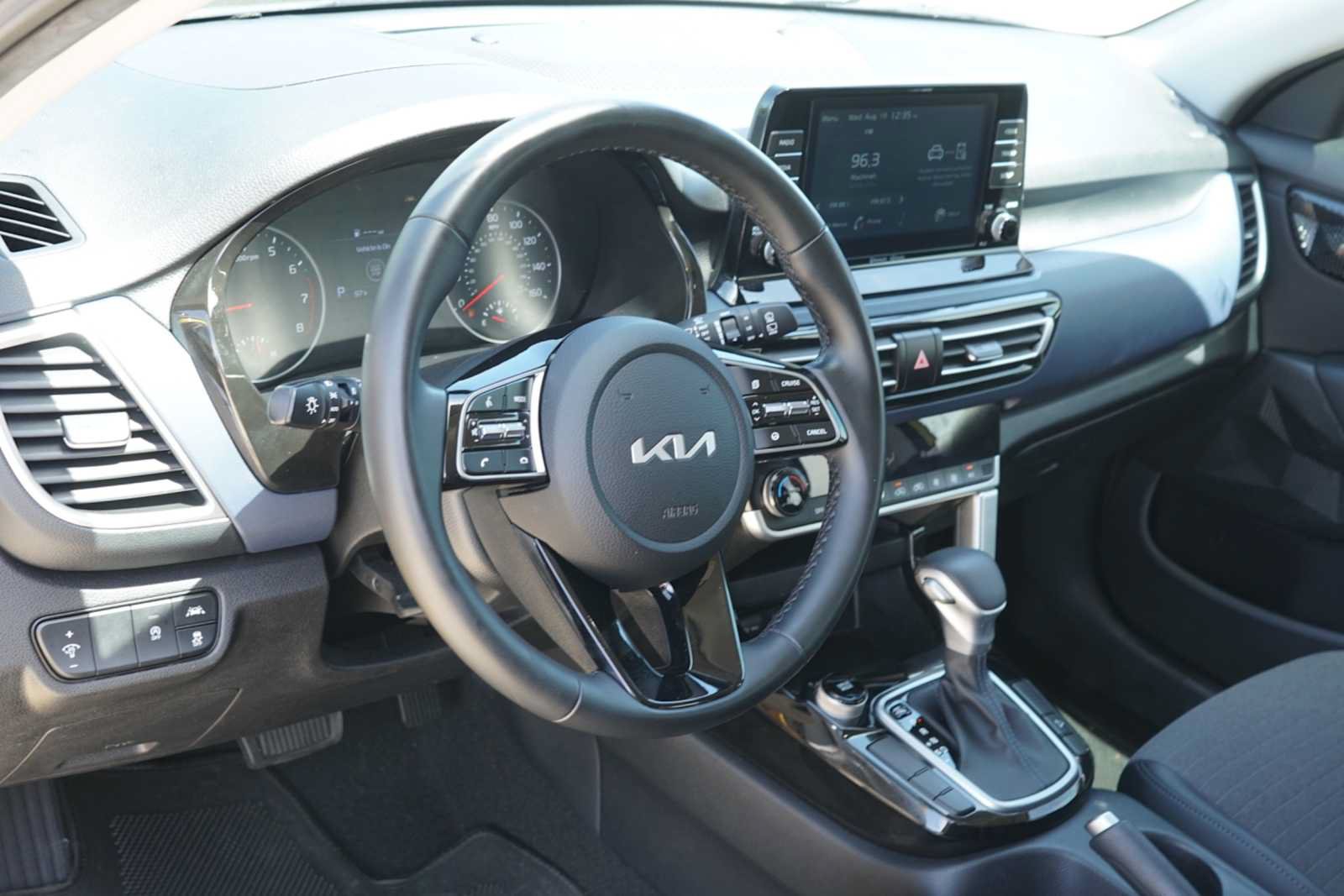 Certified 2023 Kia Seltos S FWD image 8