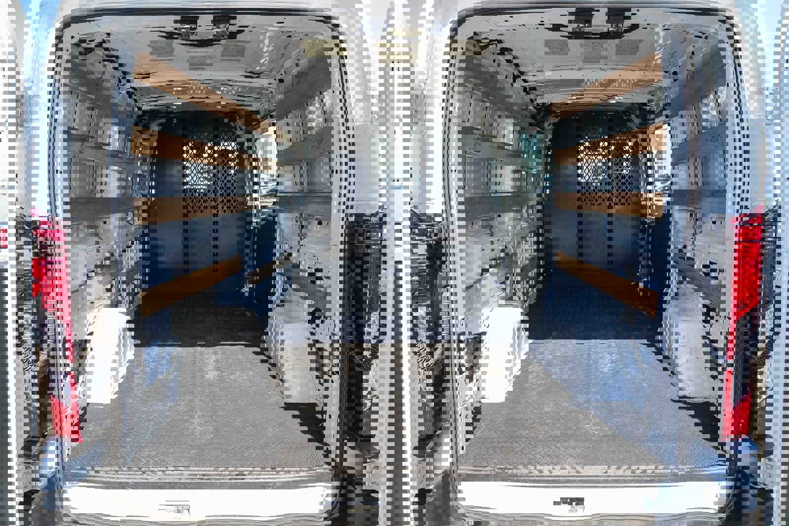 Used 2024 Ford Transit 250 Low Roof w/ Exterior Upgrade Package image 24