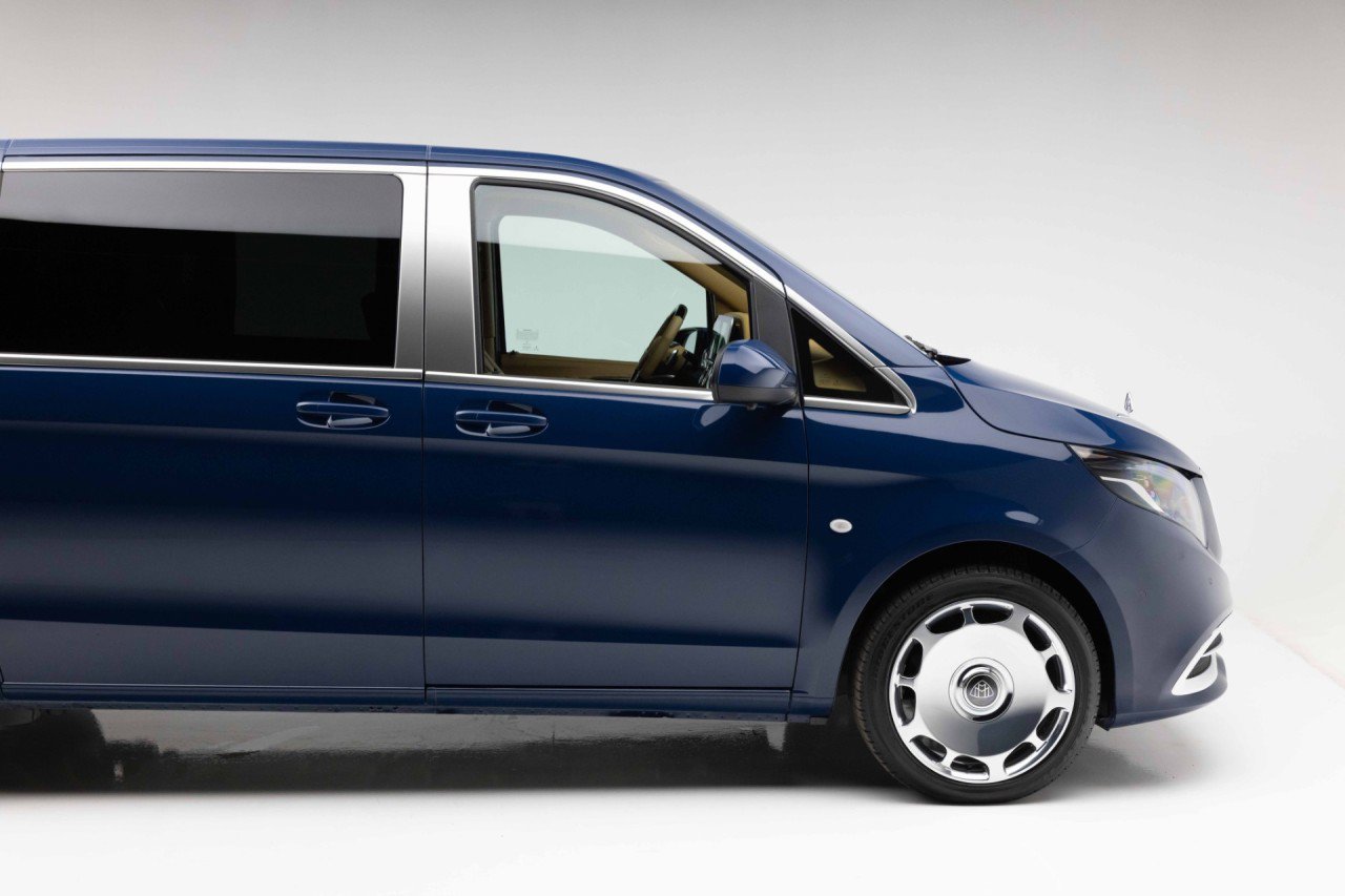 Used 2021 Mercedes-Benz Metris Passenger image 23
