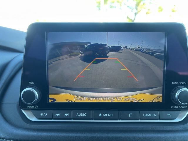 Used 2023 Nissan Rogue SV image 17