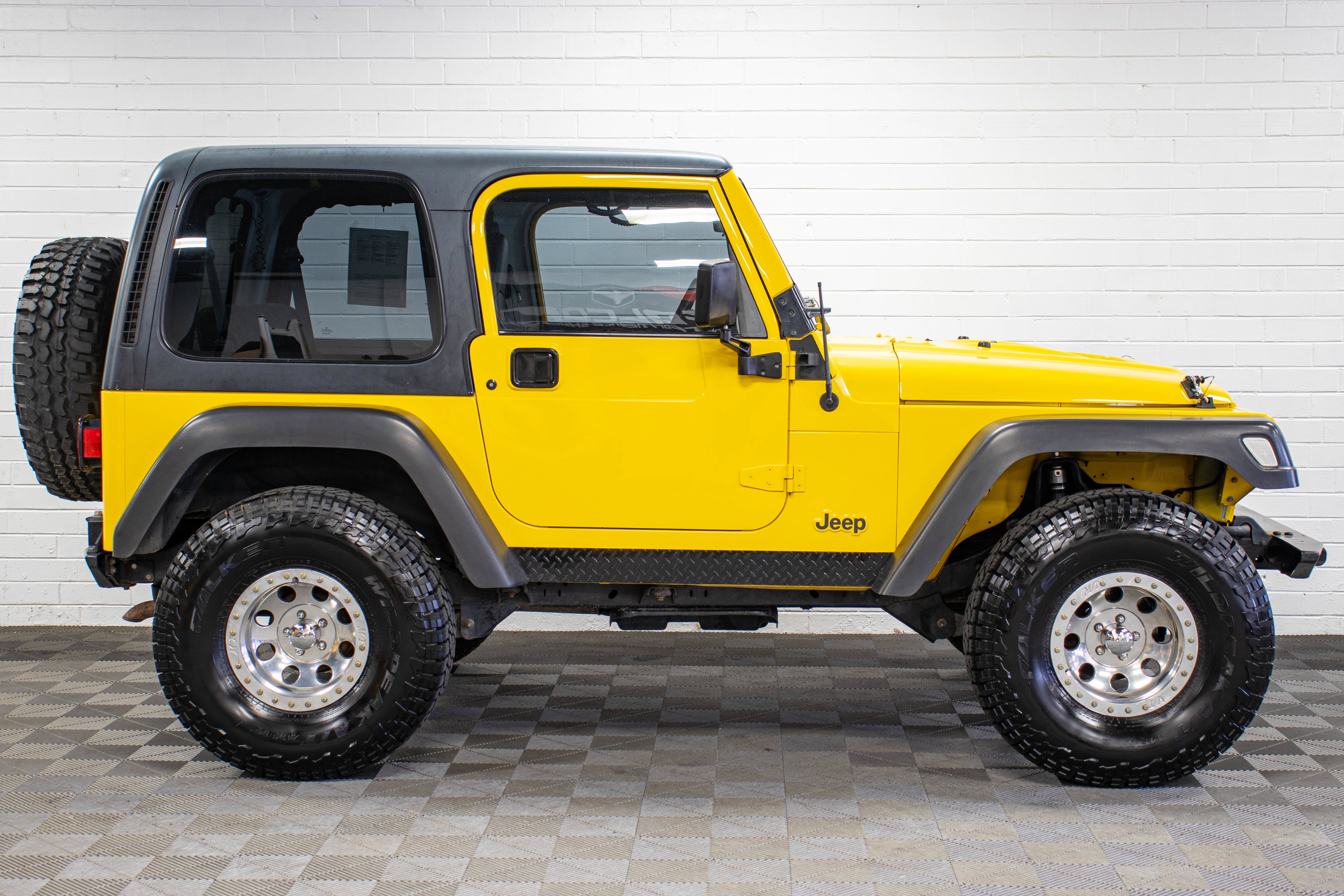 Used 2002 Jeep Wrangler X AWD/4WD image 2