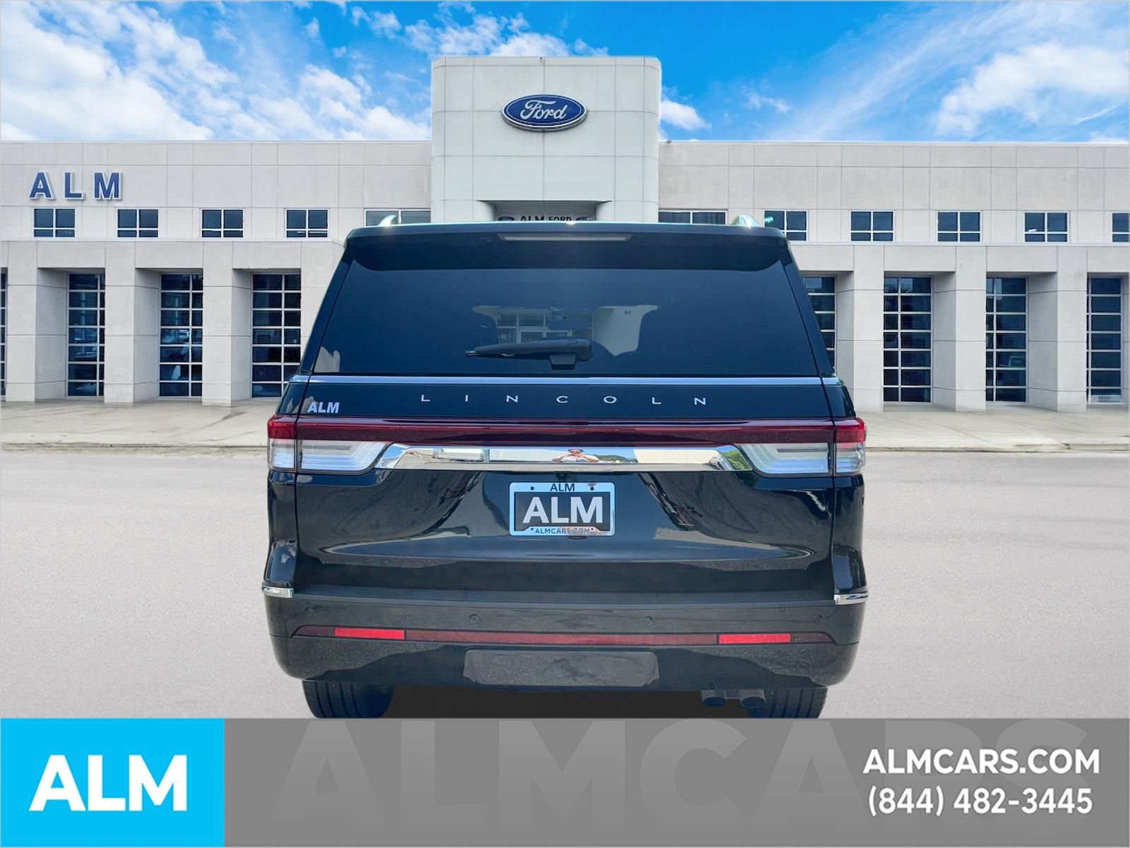 Used 2024 Lincoln Navigator Reserve w/ Monochromatic Package image 7