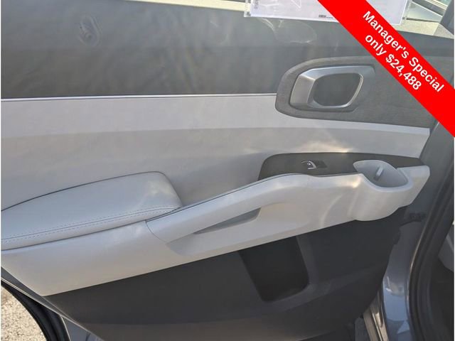 Used 2023 Kia Sorento EX w/ Panoramic Sunroof Package image 10