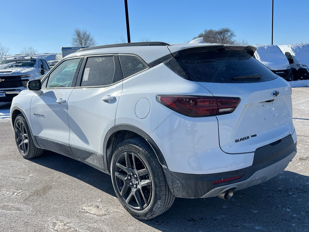 Used 2024 Chevrolet Blazer LT w/ Sound & Technology Package image 3