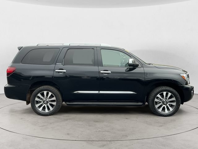 Used 2018 Toyota Sequoia Limited w/ Safety & Convenience Package AWD/4WD image 4
