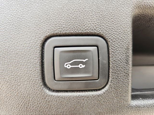 Used 2018 Chevrolet Equinox Premier image 35