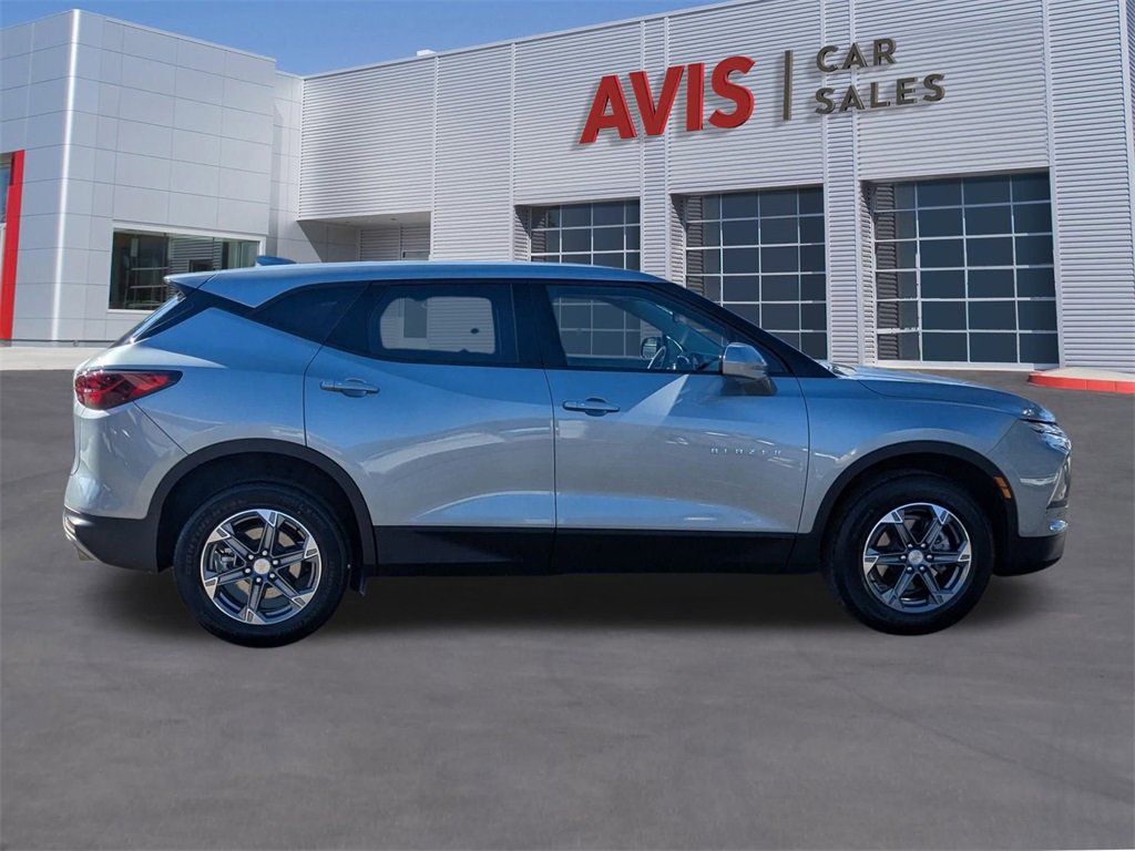 Used 2025 Chevrolet Blazer LT image 5