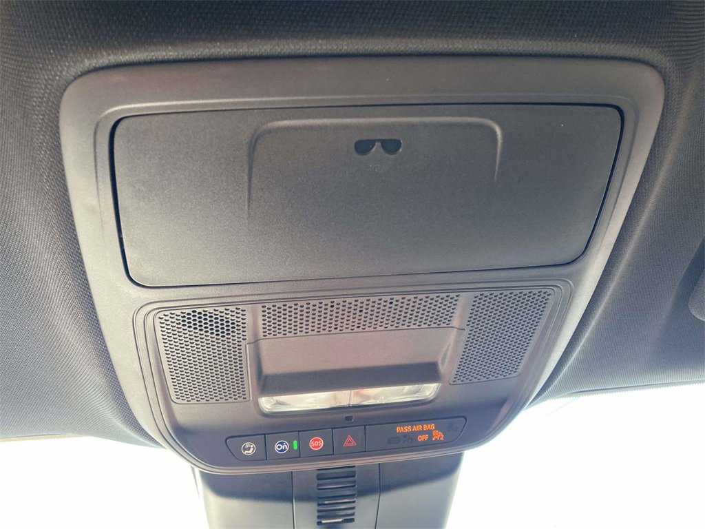 New 2025 Chevrolet Traverse LT w/ LPO, Floor Liner Package image 24