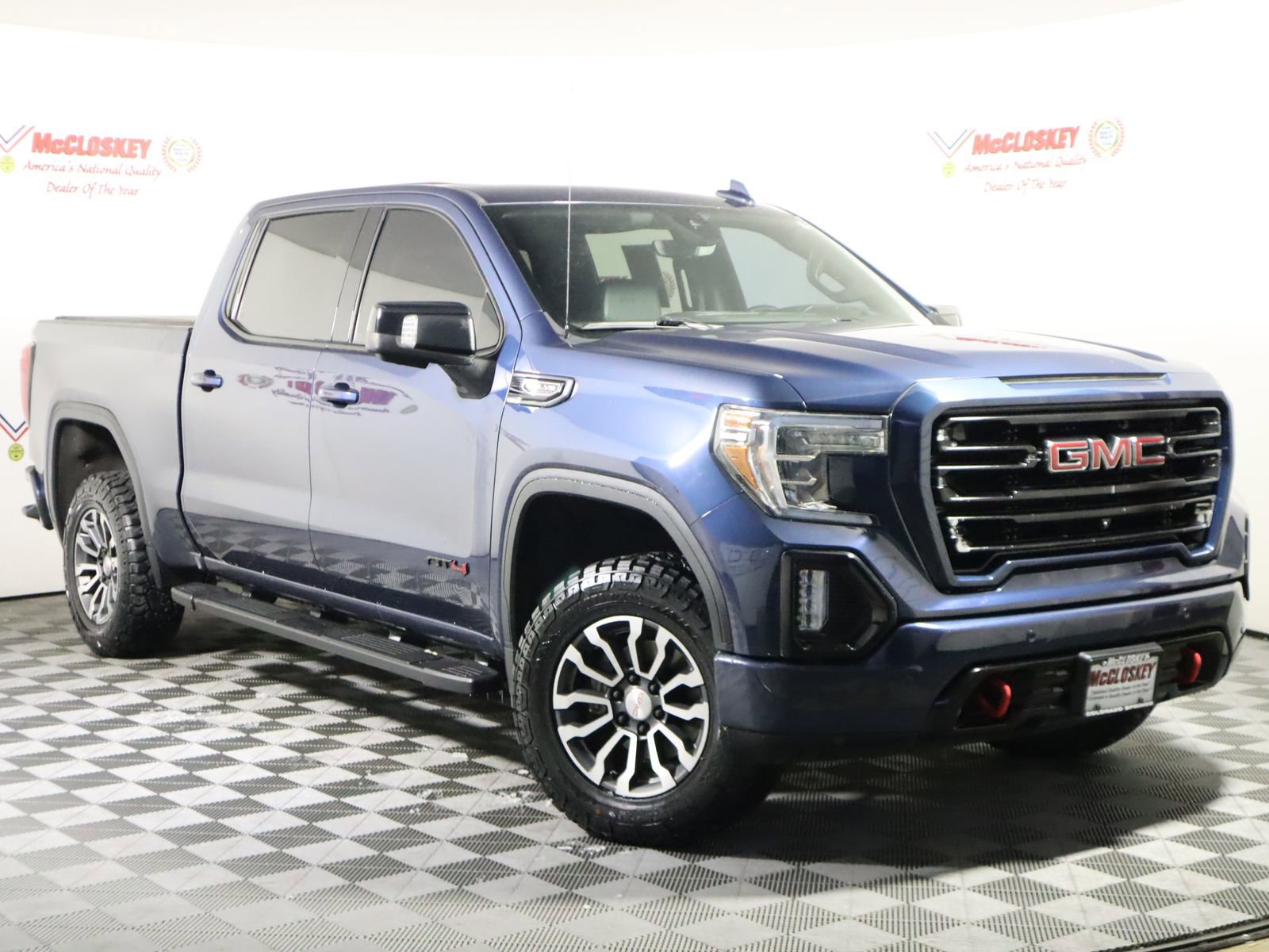 Used 2019 GMC Sierra 1500 AT4 w/ AT4 Premium Package AWD/4WD image 2