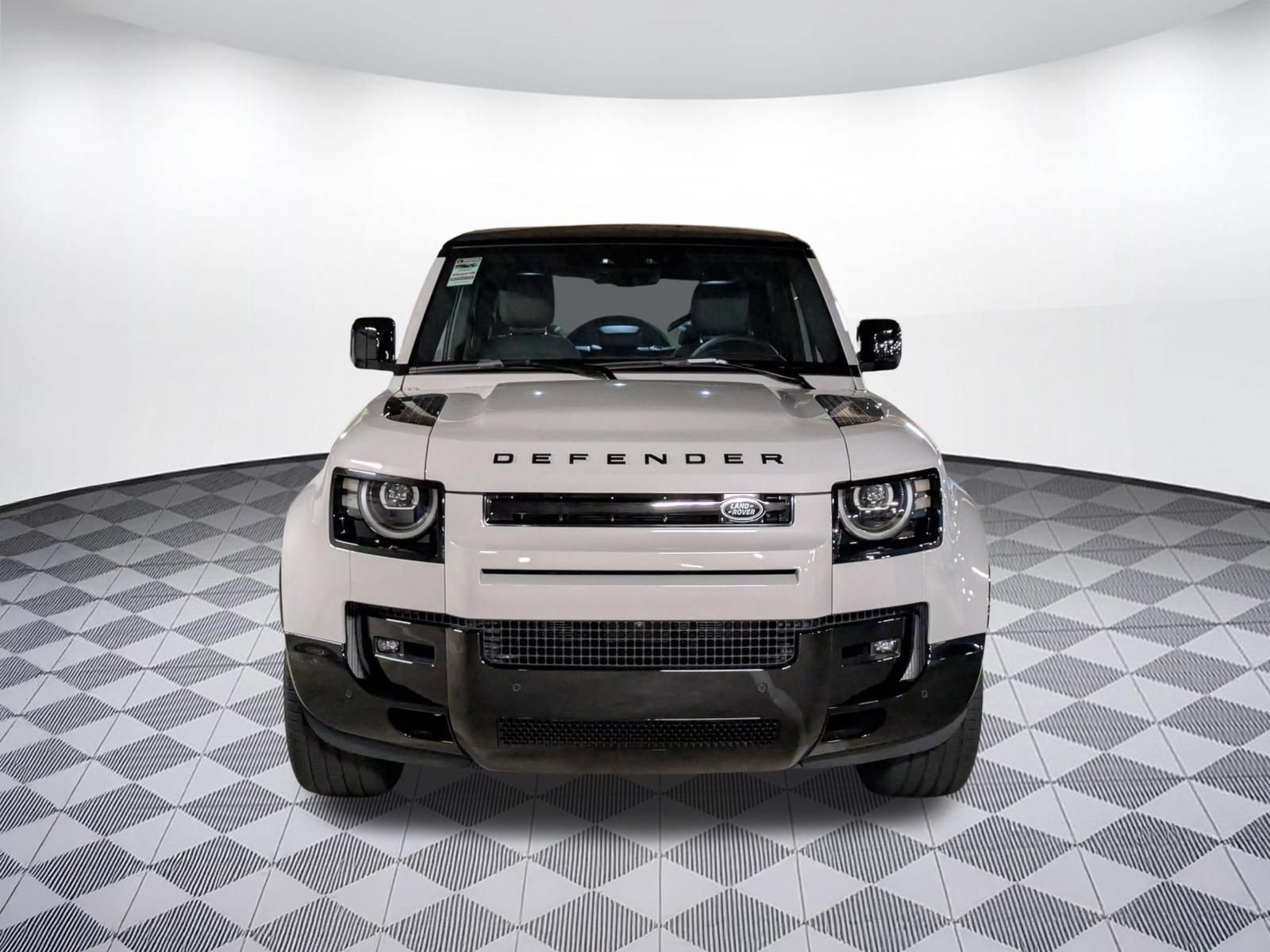 New 2026 Land Rover Defender 110 X-Dynamic SE AWD/4WD image 16
