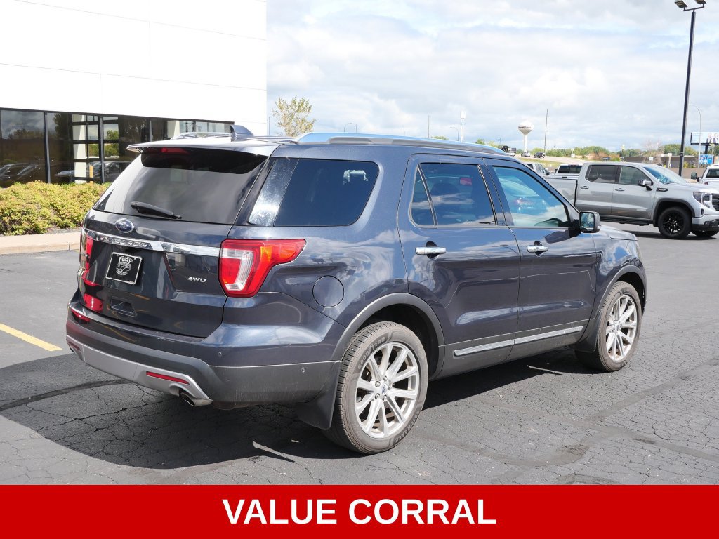 Used 2017 Ford Explorer Limited w/ Equipment Group 301A AWD/4WD image 7
